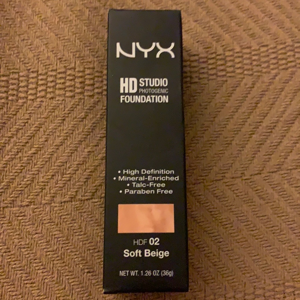 NYX HD Studio Foundation